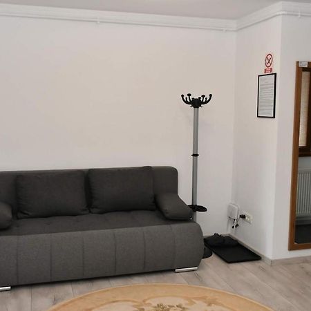 Апартаменты Toporasi Apartament Крайова Экстерьер фото