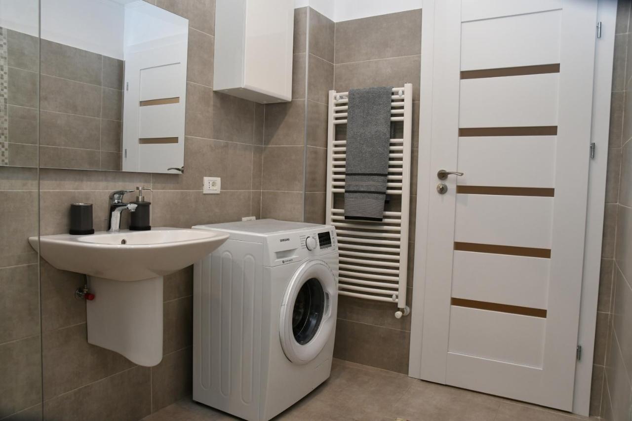 Апартаменты Toporasi Apartament Крайова Экстерьер фото